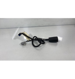 Attache ceinture avant gauche TOYOTA AVENSIS 2
