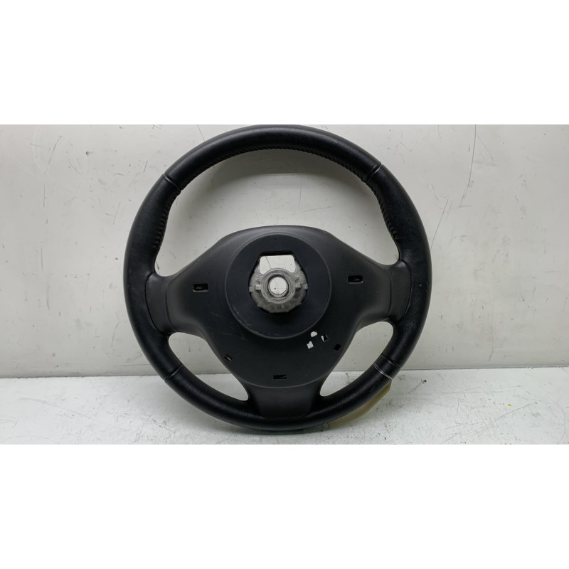 Volant RENAULT CLIO 4 Photo n°3