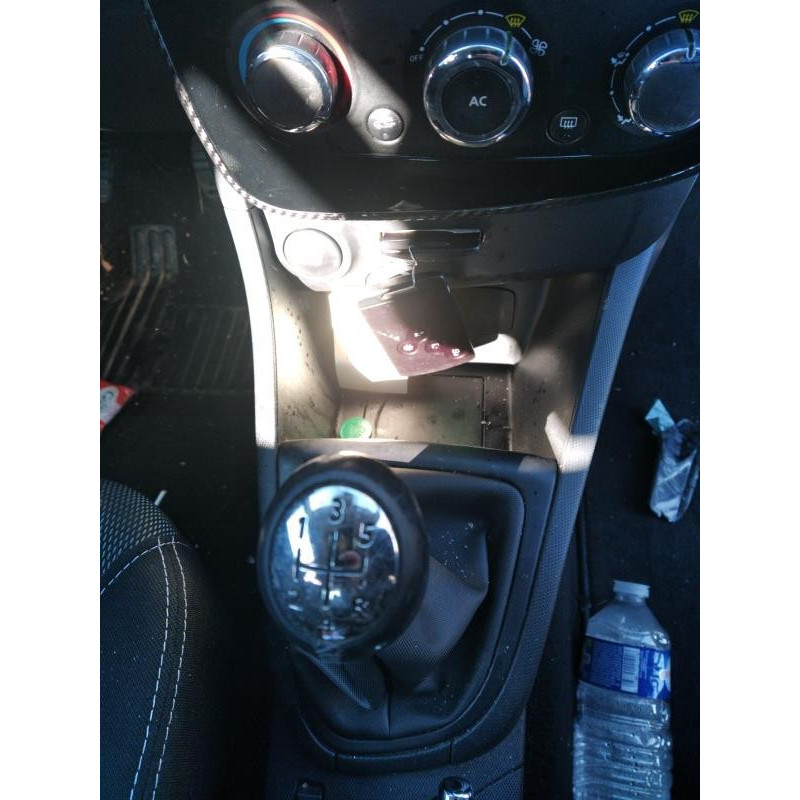 Volant RENAULT CLIO 4 Photo n°12