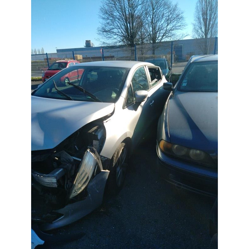 Volant RENAULT CLIO 4 Photo n°13