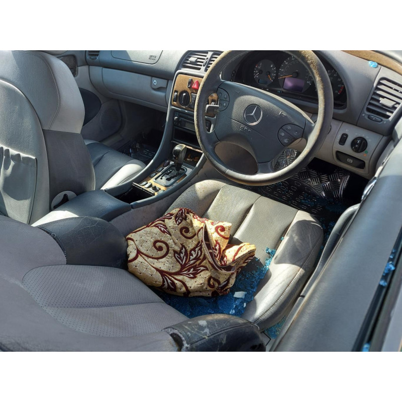 Feu arriere secondaire gauche (feux) MERCEDES CLASSE CLK 208 Photo n°9