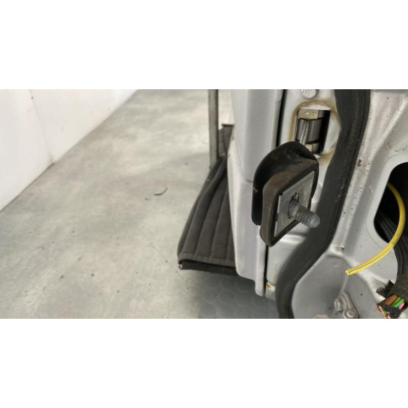 Porte avant gauche MERCEDES CLASSE CLK 208 Photo n°2