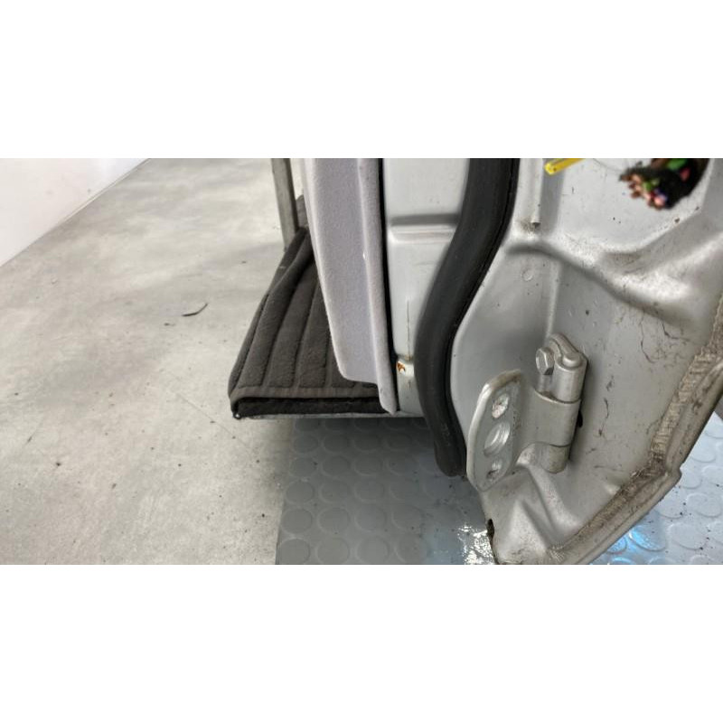 Porte avant gauche MERCEDES CLASSE CLK 208 Photo n°4