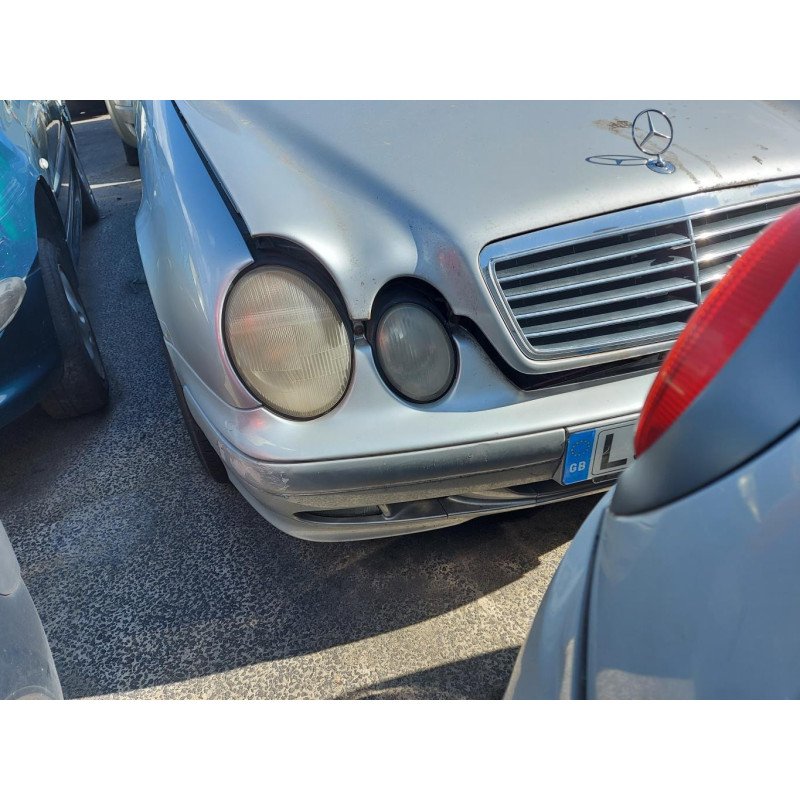 Porte avant gauche MERCEDES CLASSE CLK 208 Photo n°13