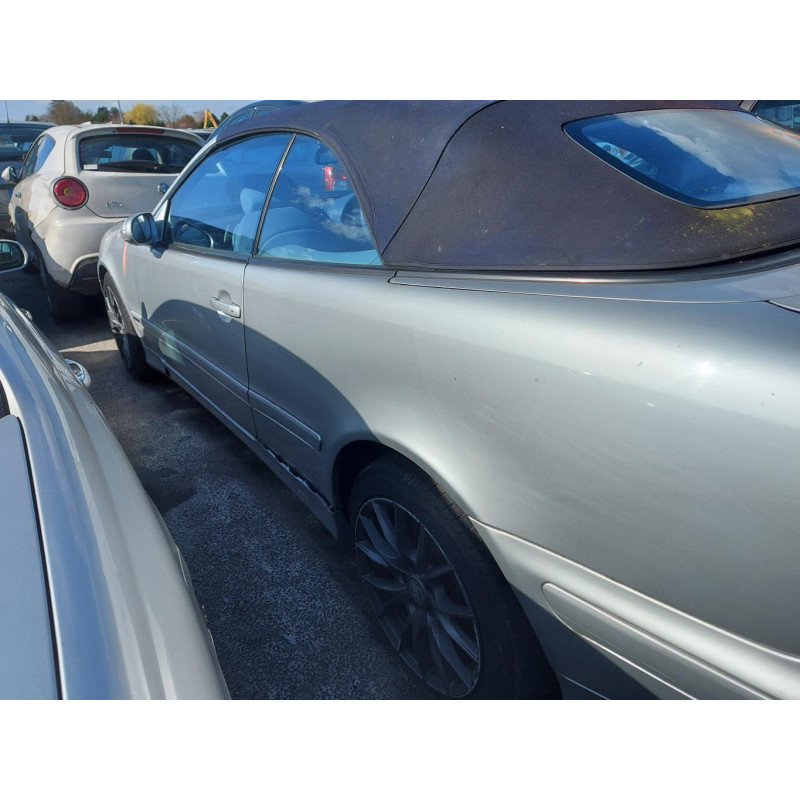Porte avant gauche MERCEDES CLASSE CLK 208 Photo n°15
