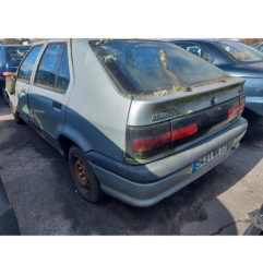 Vitre arriere gauche RENAULT R19