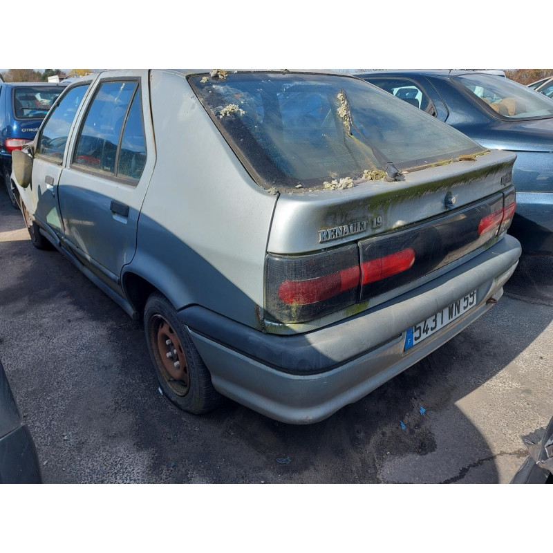Vitre arriere gauche RENAULT R19 Photo n°9