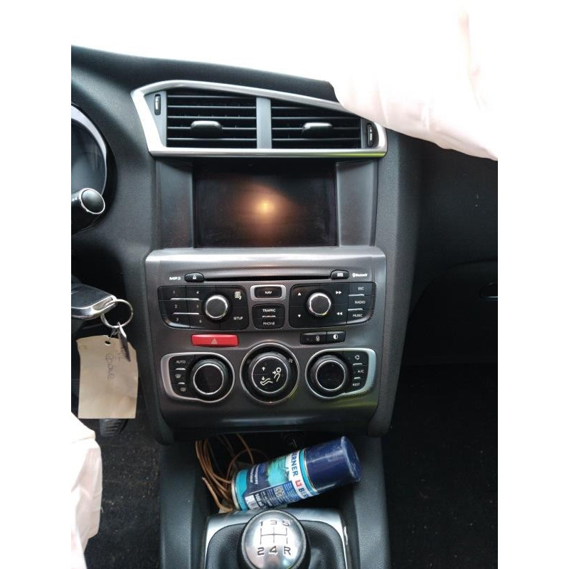 Pare boue arriere gauche CITROEN C4 2 Photo n°9