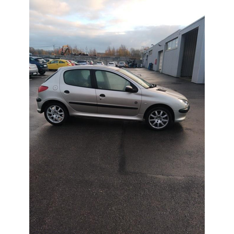 Calculateur moteur PEUGEOT 206 Photo n°5