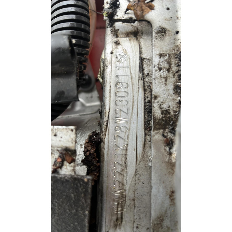 Calculateur moteur VOLKSWAGEN GOLF 5 Photo n°4