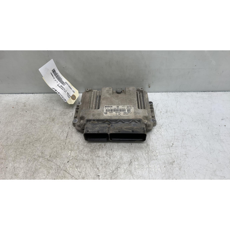 Calculateur moteur OPEL ASTRA H Photo n°1