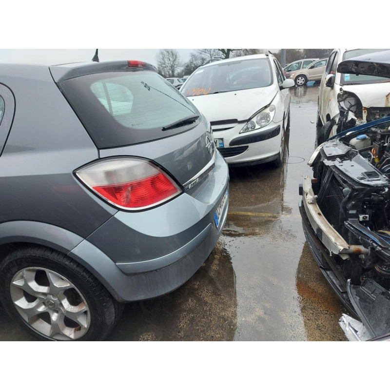 Calculateur moteur OPEL ASTRA H Photo n°18