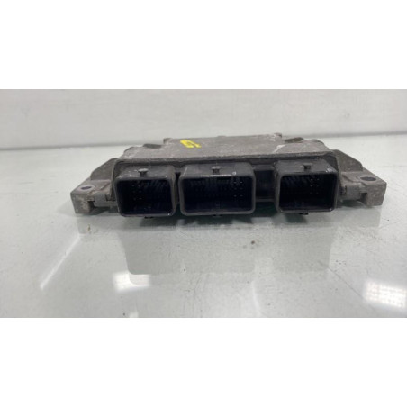 Calculateur moteur RENAULT CLIO 3
