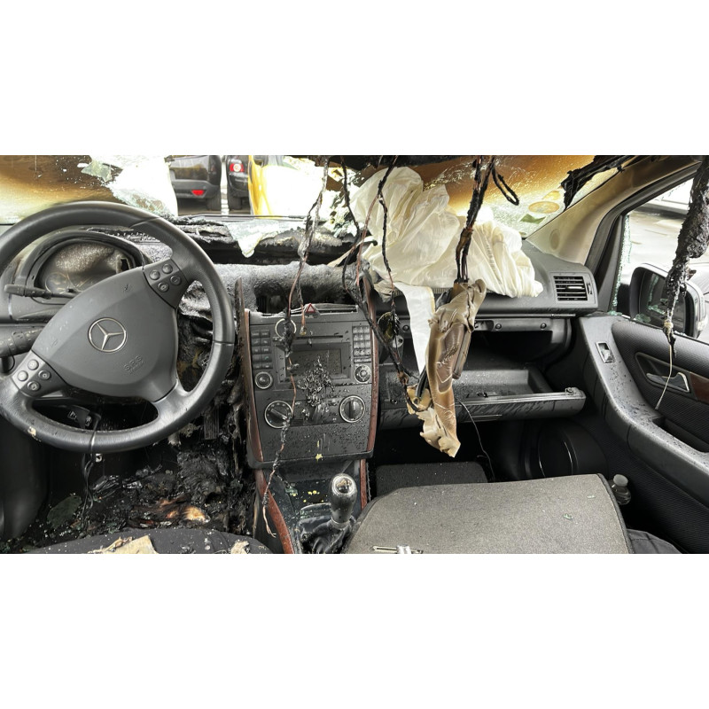 Calculateur moteur MERCEDES CLASSE A 169 Photo n°8