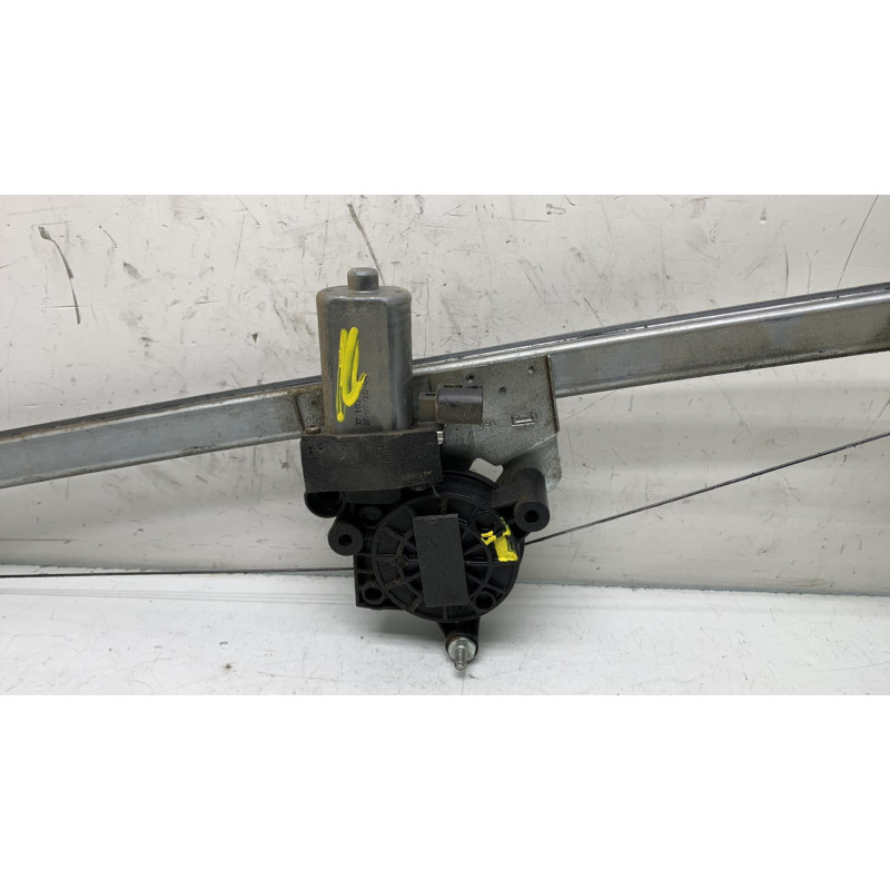 Leve vitre electrique avant droit RENAULT TRAFIC 2 Photo n°2