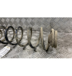 Ressort de suspension arriere gauche VOLKSWAGEN GOLF 4 Photo n°1
