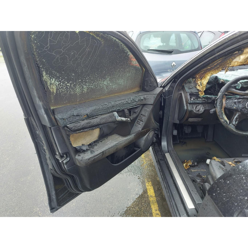 Bloc ABS (freins anti-blocage) MERCEDES CLASSE C 204 Photo n°9
