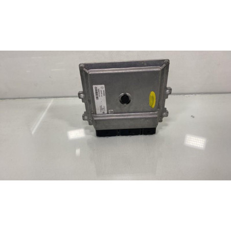 Calculateur moteur RENAULT CLIO 4