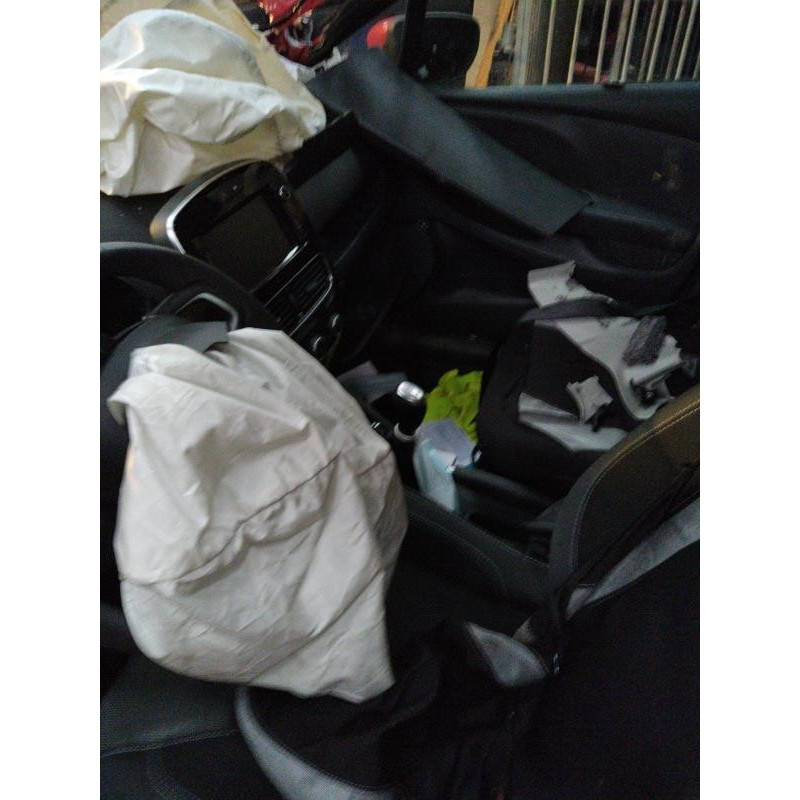 Calculateur moteur RENAULT CLIO 4 Photo n°9
