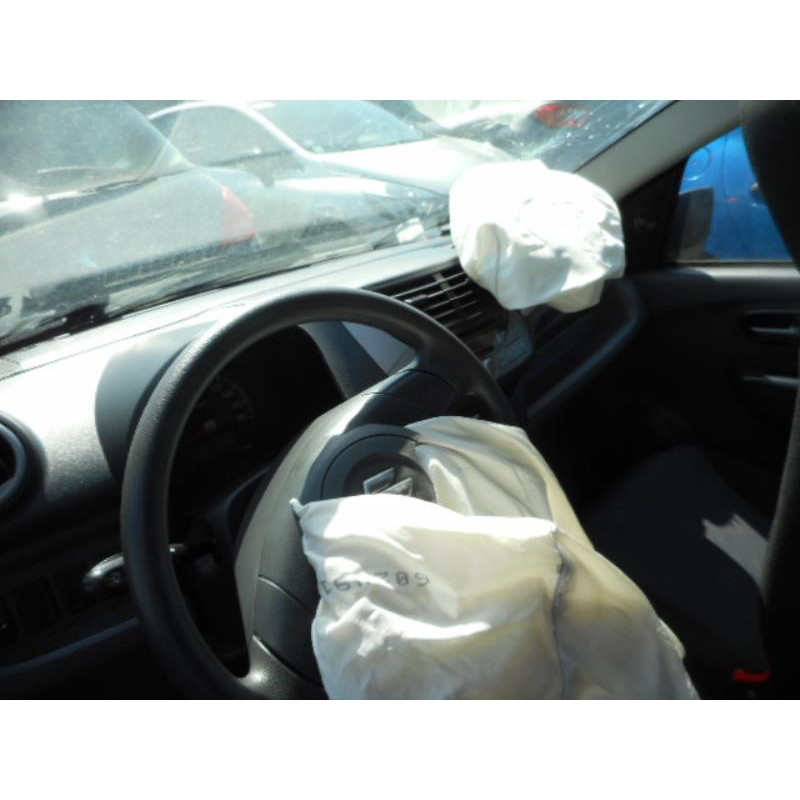 Bouton de warning SUZUKI ALTO 3 Photo n°8