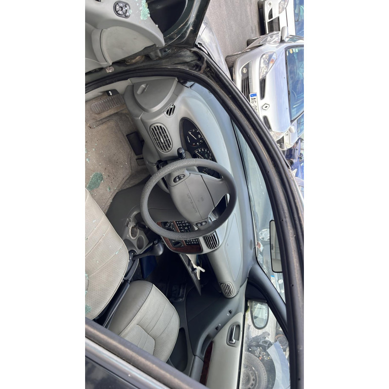 Serrure avant droit CHRYSLER STRATUS Photo n°14