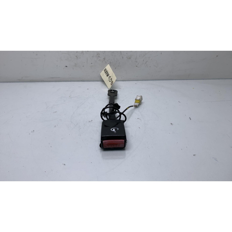 Attache ceinture avant gauche PEUGEOT 308 1 Photo n°1