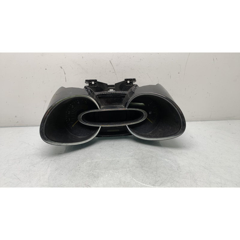 Compteur RENAULT CLIO 4 Photo n°1