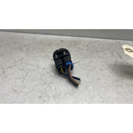 Interrupteur de leve vitre avant gauche FORD KA 1