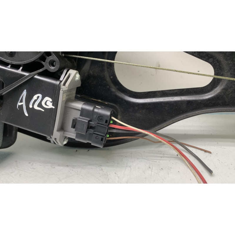 Leve vitre electrique arriere gauche RENAULT MEGANE 3 Photo n°3