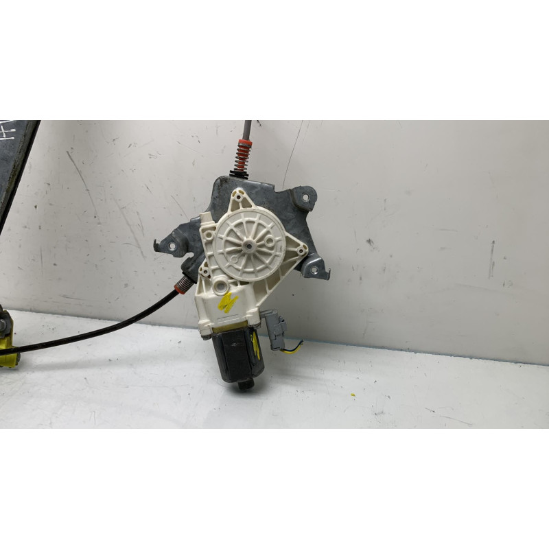 Leve vitre electrique avant droit NISSAN MICRA 3 Photo n°1