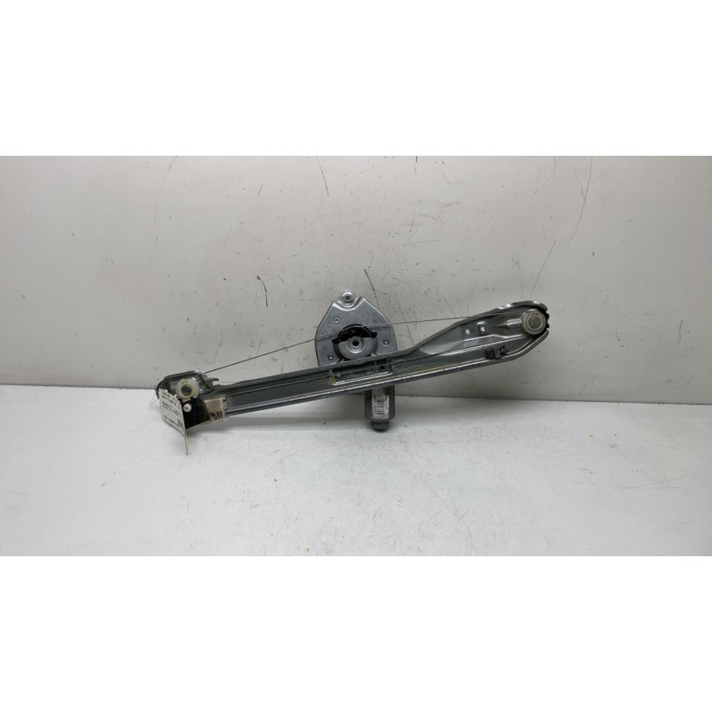 Leve vitre electrique arriere droit RENAULT CLIO 3 Photo n°1