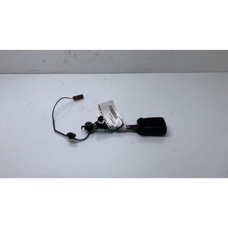 Attache ceinture avant droit FORD FIESTA 7 Photo n°2