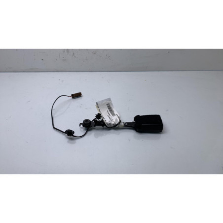 Attache ceinture avant droit FORD FIESTA 7