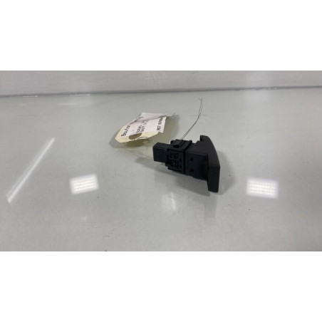 Bouton de warning SUZUKI SWIFT 3