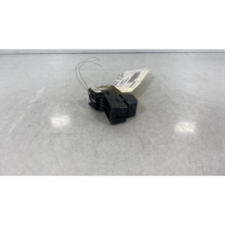 Interrupteur de leve vitre avant droit SUZUKI SWIFT 3