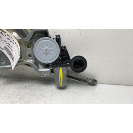 Leve vitre electrique avant droit SUZUKI SWIFT 3