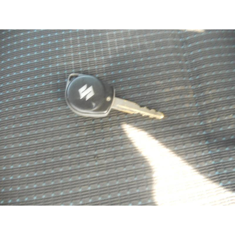 Trappe d'essence SUZUKI SWIFT 3 Photo n°10