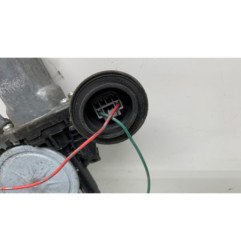 Leve vitre electrique avant gauche SUZUKI SWIFT 3