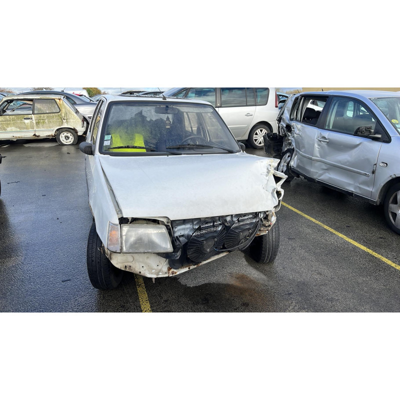 Retroviseur gauche PEUGEOT 205 Photo n°4