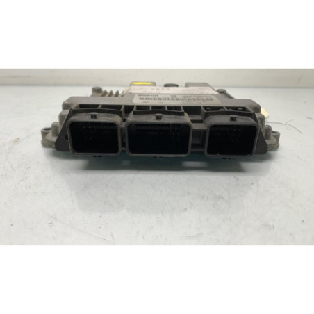 Calculateur moteur RENAULT MEGANE 2