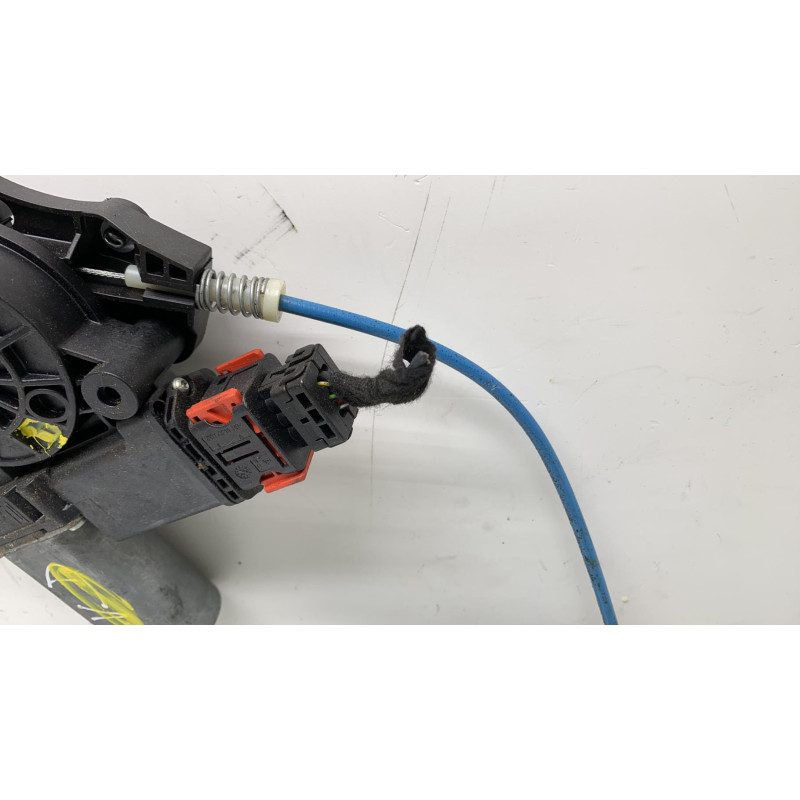 Leve vitre electrique avant droit OPEL CORSA D Photo n°2