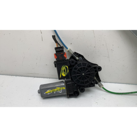 Leve vitre electrique avant gauche OPEL CORSA D Photo n°1