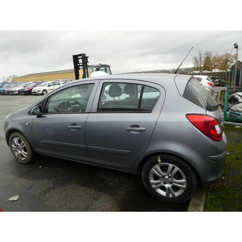 Leve vitre electrique avant gauche OPEL CORSA D Photo n°8