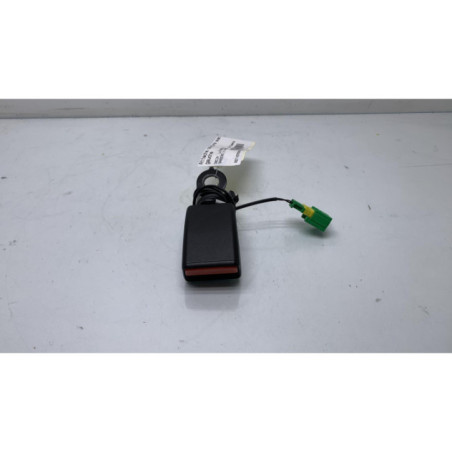 Attache ceinture avant gauche DACIA SANDERO 2