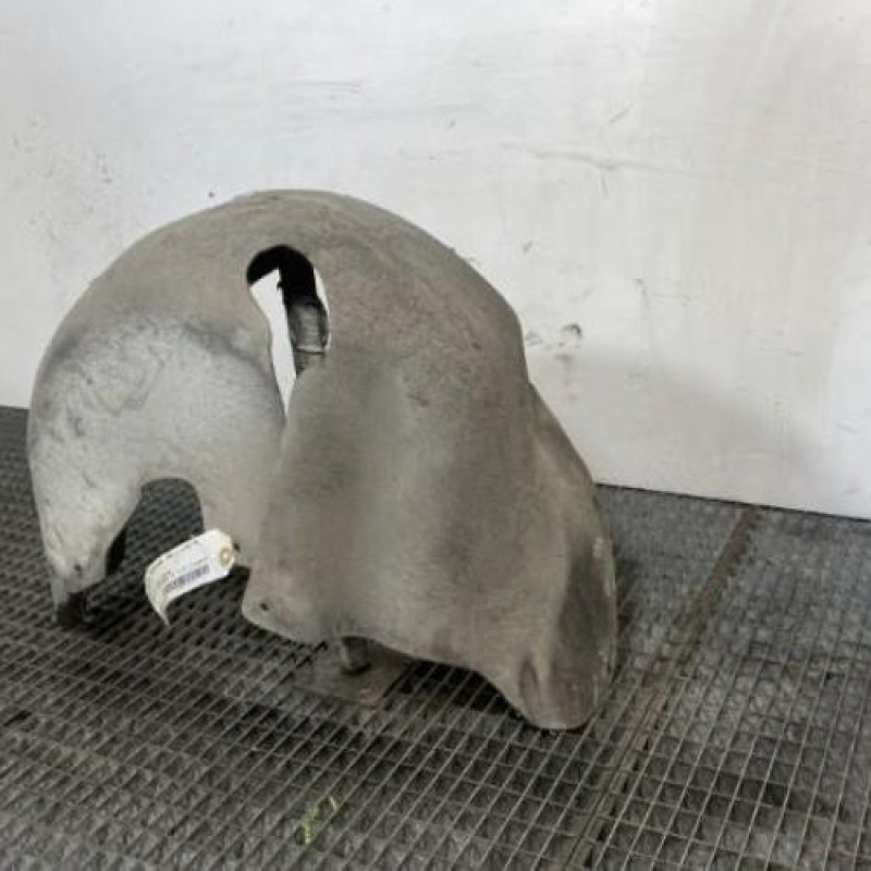 Pare boue arriere droit FORD FIESTA 5 Photo n°4