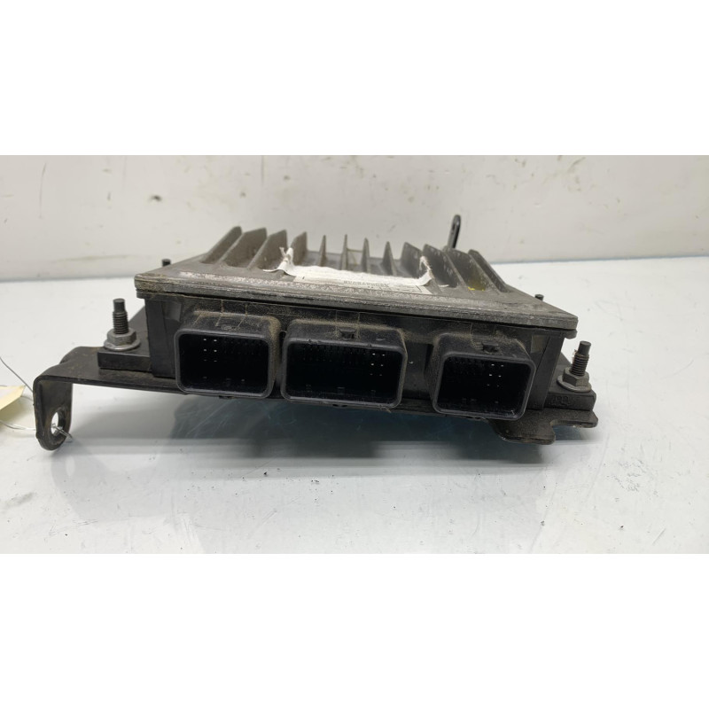 Calculateur moteur RENAULT SCENIC 2 Photo n°2