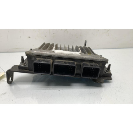 Calculateur moteur RENAULT SCENIC 2