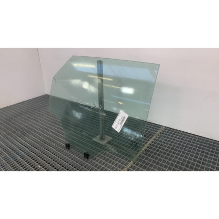 Vitre arriere droit PEUGEOT 3008 2