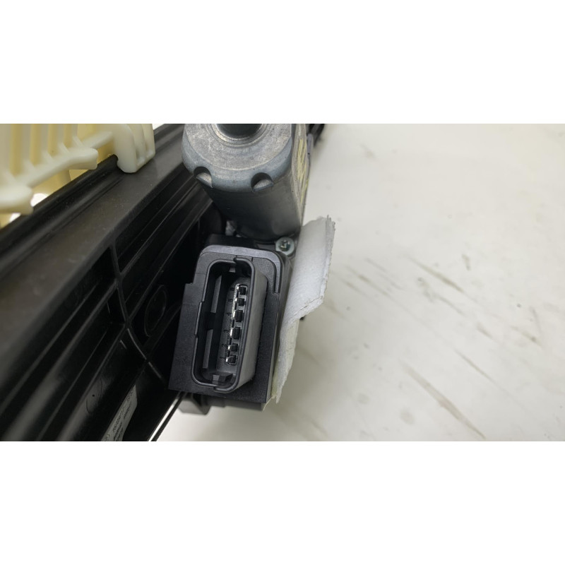 Leve vitre electrique arriere gauche PEUGEOT 3008 2 Photo n°3