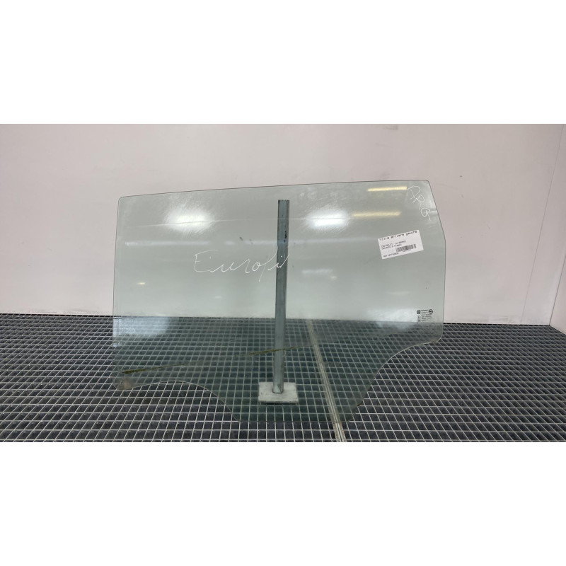 Vitre arriere gauche CHEVROLET ORLANDO Photo n°2
